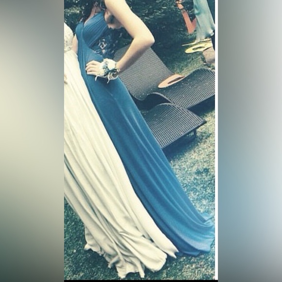 Prom dress - Picture 2 of 3